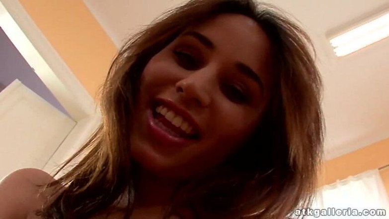 ATK Fans (Solo): Sweet Aleska Diamond plays alone