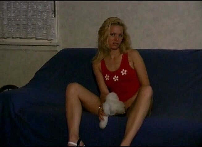 Flash Model Amateurs: Любительська блондинка дражнить всіх своєю красунею