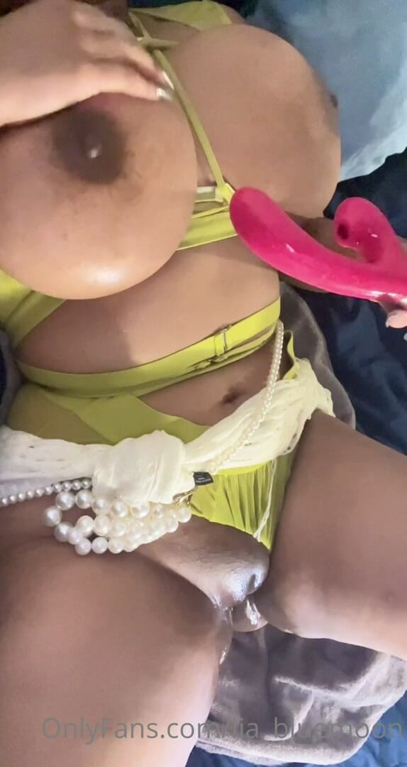 Sexyhot: Je suis censé déballer, mais j’ai été excitée la première fois...