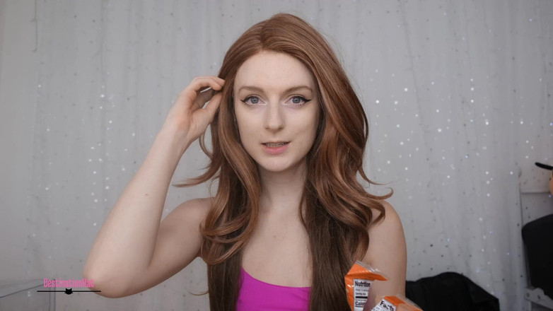 Destination Kat: Candy Spell göğüslerini kabartıyor