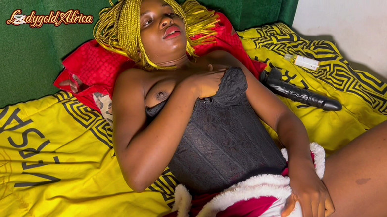 Ladywhite: Дівчина з великим жирним клітом; Соло мастурбація