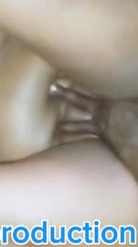我和朋友的女友独自在家并进入她体内的一天