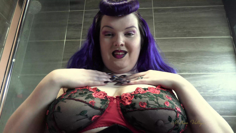 Mxtress Valleycat: Purple Pin up Tease