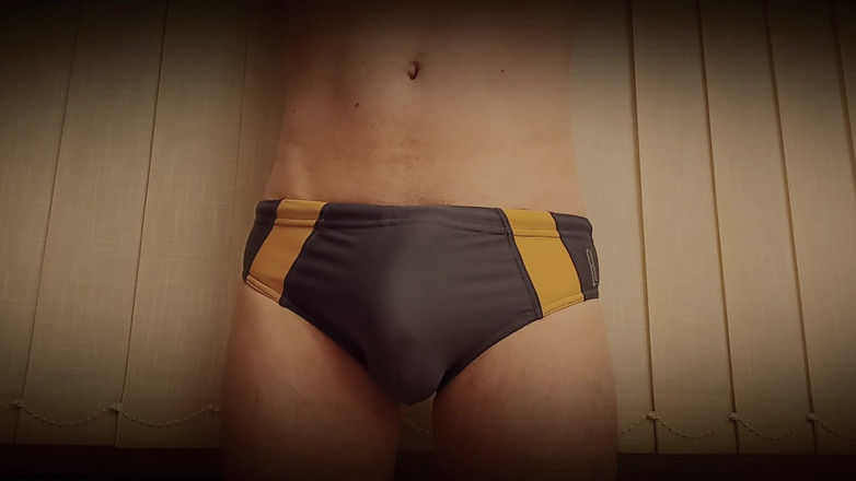 TheOldBigThing: 在游泳干中勃起