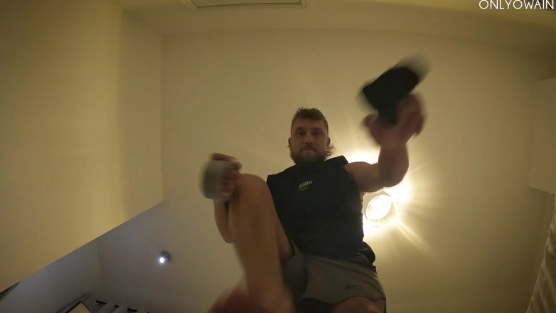 Onlyowain: Footworship yang disadap dan diikat