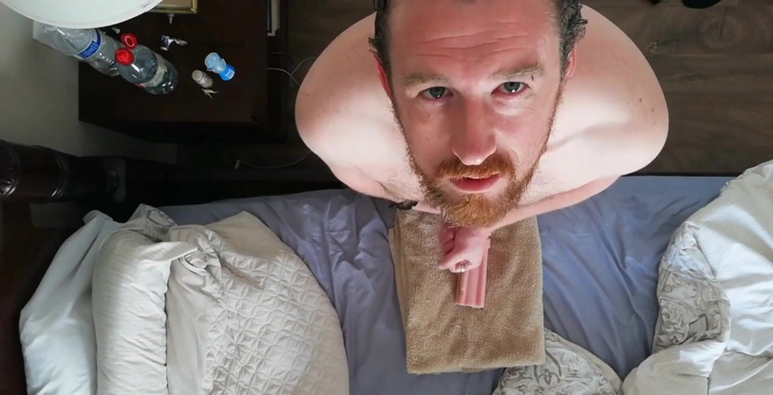 Dirty Talking Guy: 私があなたのために絶頂するとき、私の顔の喜びを見てください?