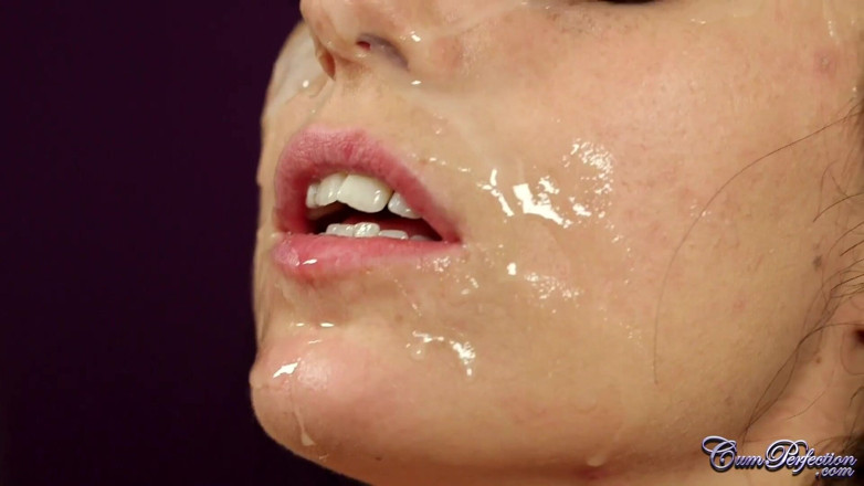 CumPerfection: Oral muayene