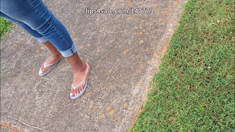 Foot Patrol: La bbw ebano con le gustose dita dei piedi