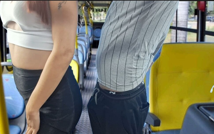 FannySquirting: Achtung! Dieser Perversling Dringt Von Hinten in Die Mädchen Im...