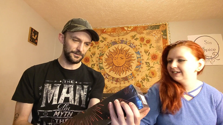 Sin Spice by Sophia Sinclair and Jasper Spice: Moiame Titan Red Light Penis Pompa Unboxing