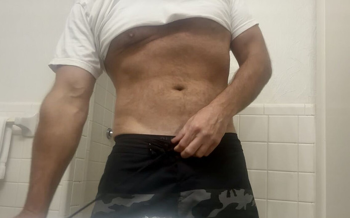 Rocket Man: Un surfeur fait une vidéo pour sa copine itinérante