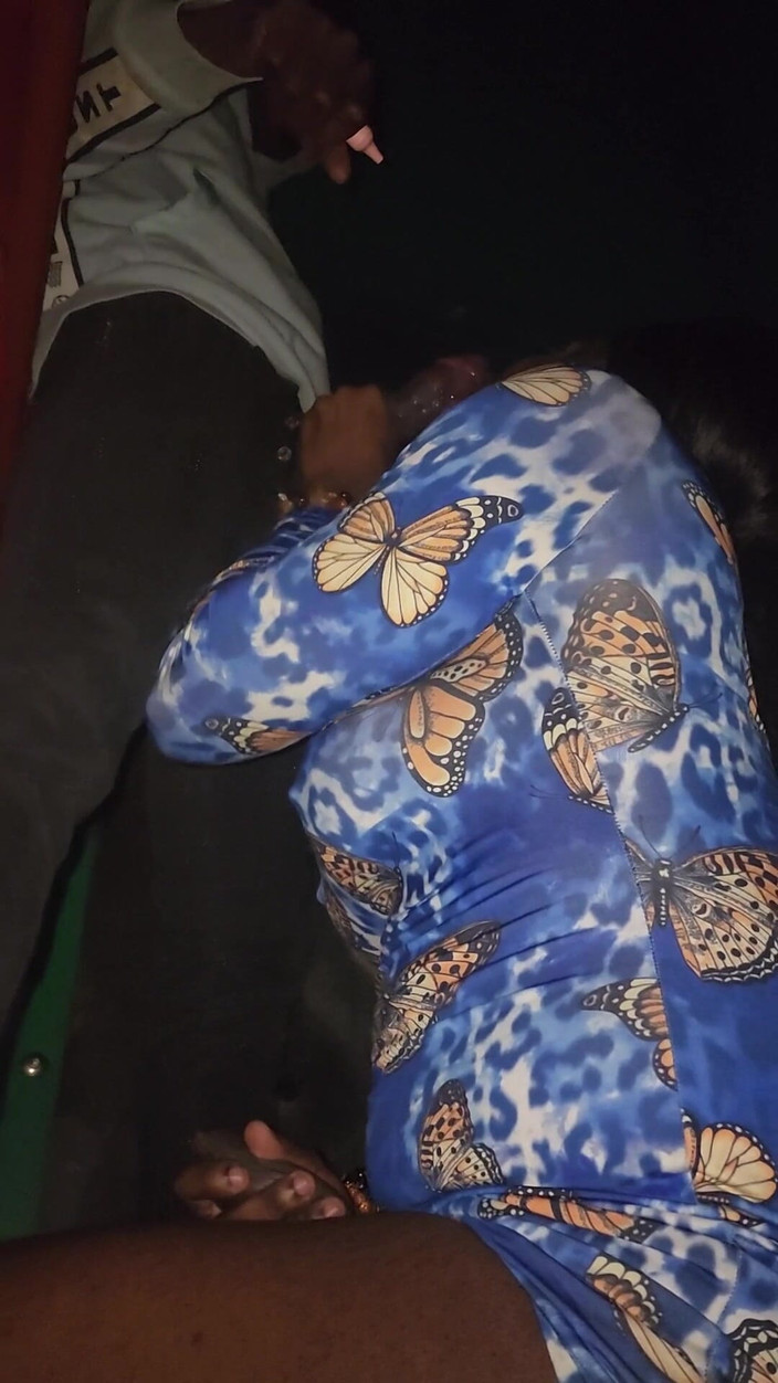 Wondahead21: Velký černý čůrák do krku