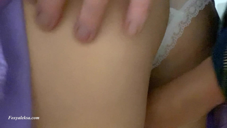 FoxyAleksa: Un penis murdar sub fusta mea