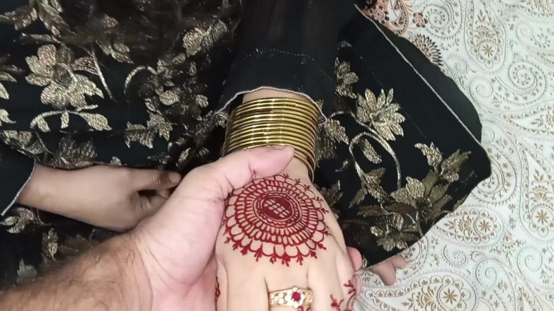RedQueenRQ: The Secret Behind the Indian Bedroom Door