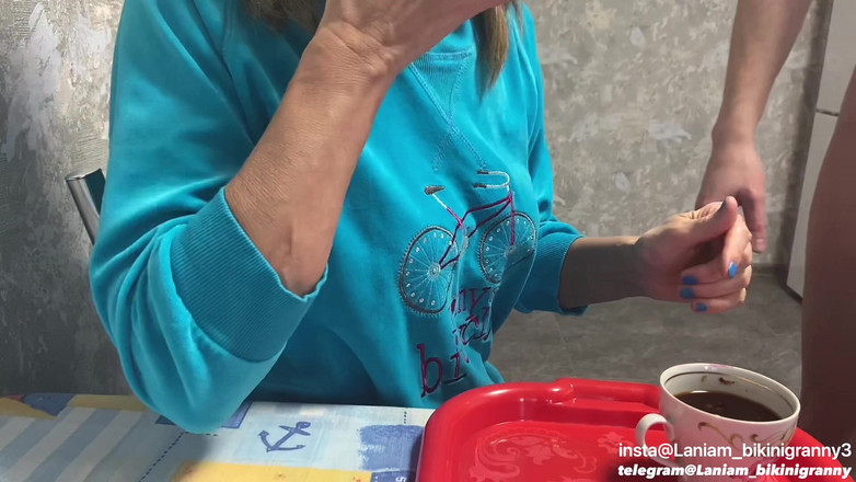 Ladyloveyoung60: नानी सीएफएनएम फूड बुत के लिए क्रीम वीर्य कॉफी