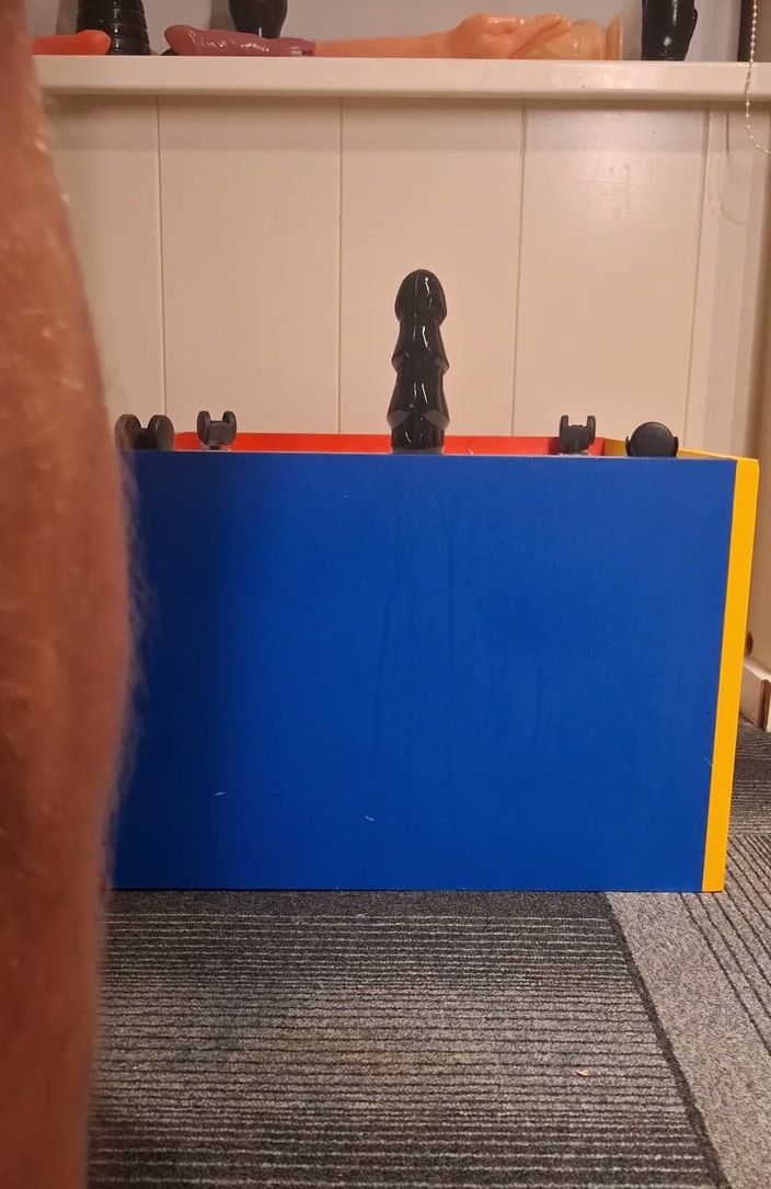 NoFace Twink X: Horny Twink Loves to Rides His Dildo