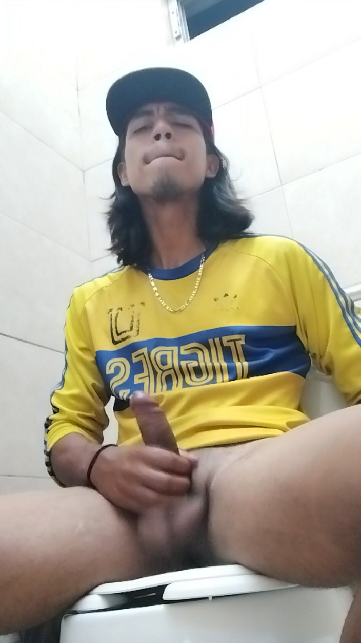AlexAlejandro13: I Need Extra Help in the Bathroom