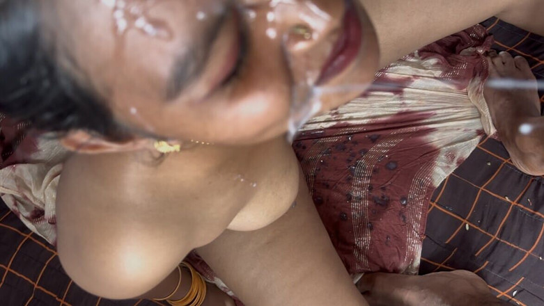 Mary V: 그녀의 귀여운 보지를 따먹는 타밀 Akka 최고의 보지