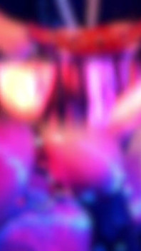 Trinh nữ đội khăn trùm đầu lấp đầy lỗ của cô ấy với con cu quỷ 