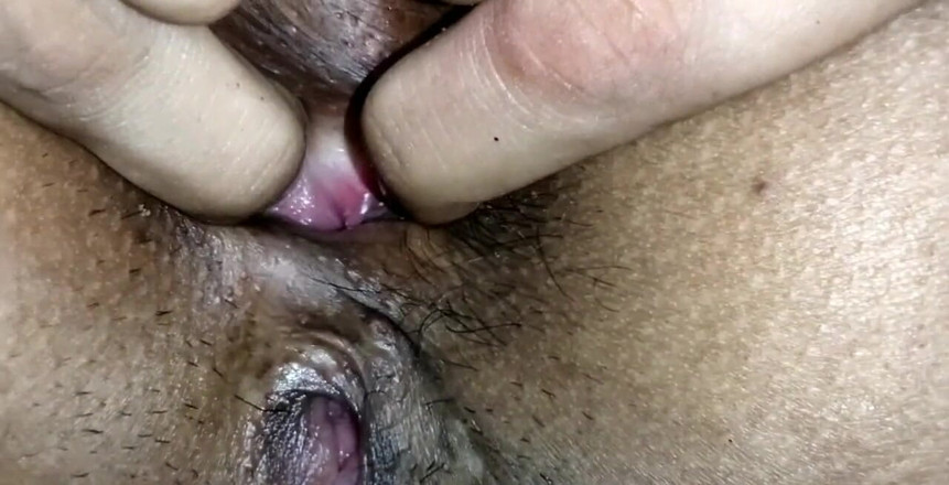 Your Priya: Muestra mi culo. Más cerca jamás vista.