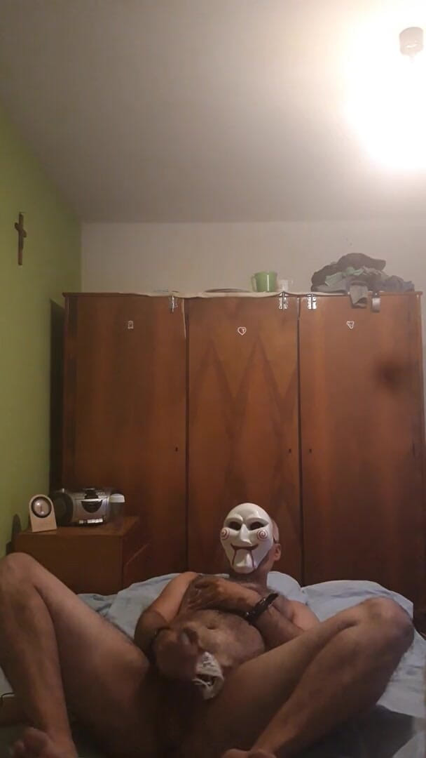 SingerMask: Fuck this pussy toy!