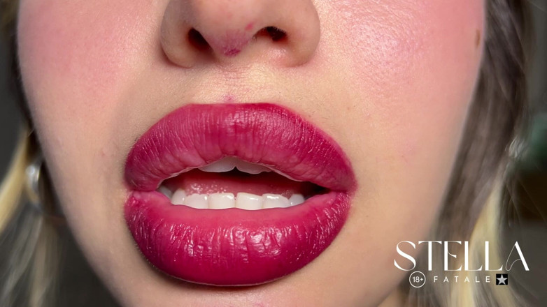 Stellafatale: Raspberry - Lip Trembling Red Lipstick - Slow Motion