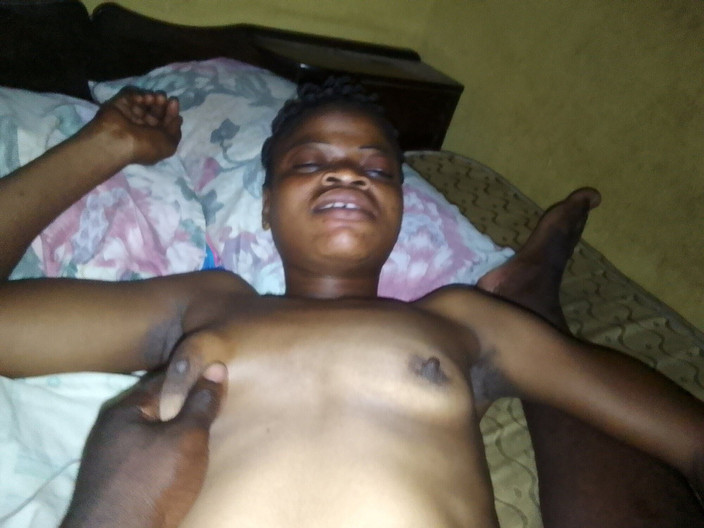 Pornsexlive: भारतीय कंपनी प्रबंधक अपने कर्मचारी को चोदता है