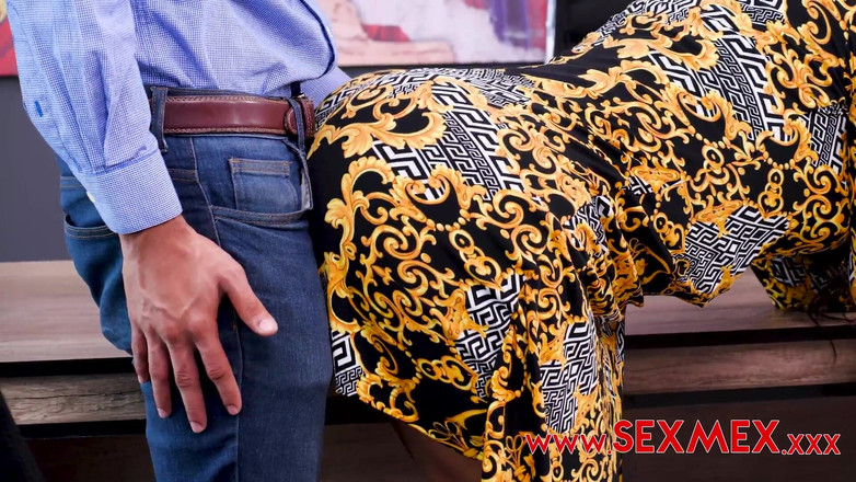 SexMex: Tante seksi dengan pantat bahenol ngentot sama kolaborator mudanya di...