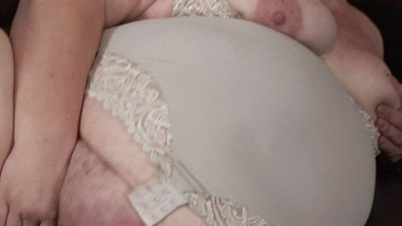 Time To Jerk Off: Tante semok dewasa dientot gaya doggy habis-habisan