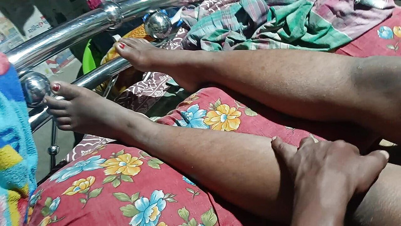 Monika Bhabhi: Gorący indyjski Bhabhi