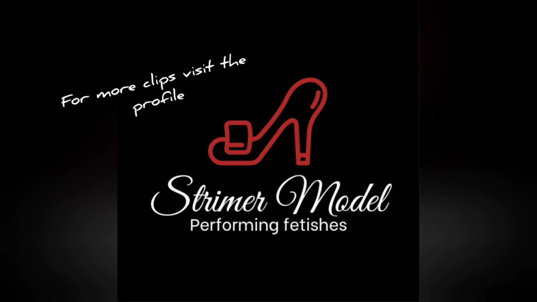 Strimermodel: 복면을 쓴 재채기