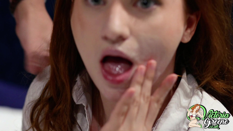 Victoria Greene: Super schlampiger nahaufnahme blowjob mit gesichtsbesamung von sexy rothaariger
