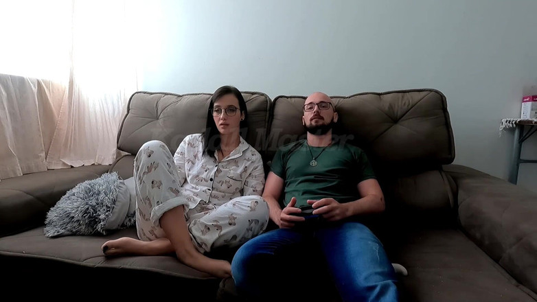 Kadall Master: Я передал ей фазу игры, а в ответ трахал её в шерсть, пока не наполнил её киску молоком