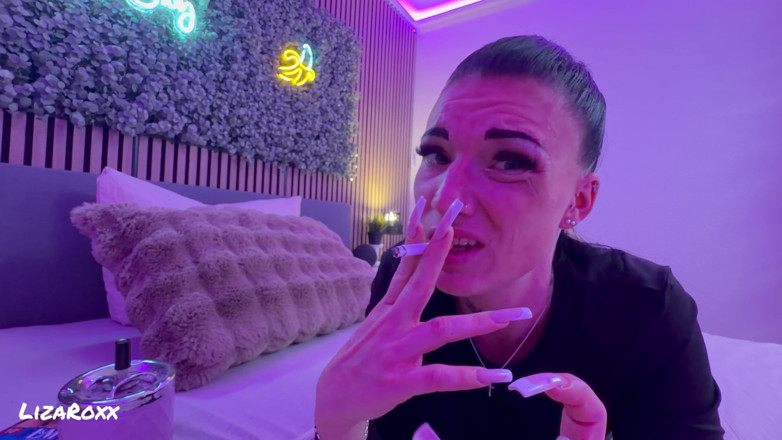 LizaRoxx: Caught Me Smoking… Turned Into a Sloppy Blowjob POV