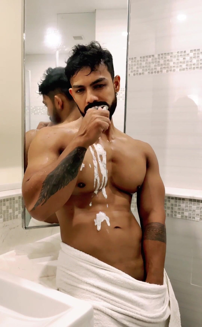 bonghunkx: Rengör tänderna. Gillar du det?