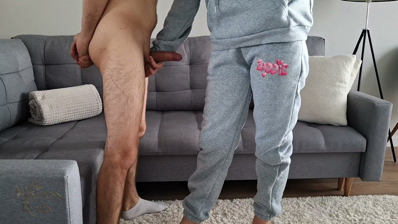 Mistress Redix: Testikels verpletteren in roze slippers!