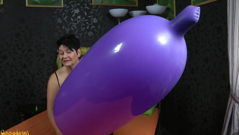 Anna Devot: Purple balloon - looner special