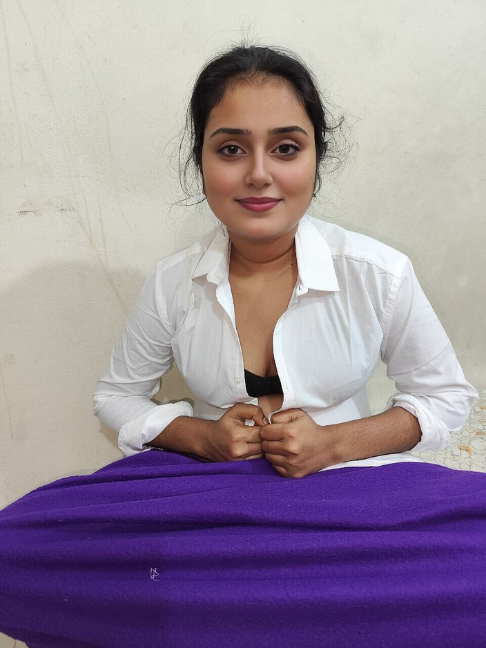 Your-Eshita: अगले दरवाजे पर भाभी को चोदने का वीडियो