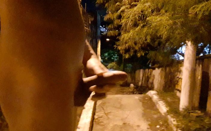 Lekexib: Naked Handjob on the Street Stairs