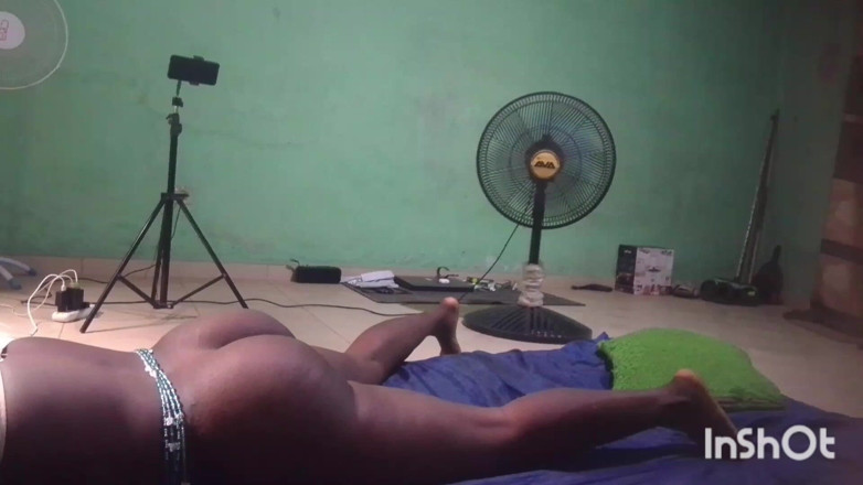 Pornsexlive: 그녀는 기적을 가지고 그녀의 목사에 의해 그녀의 꽉 가져옵니다