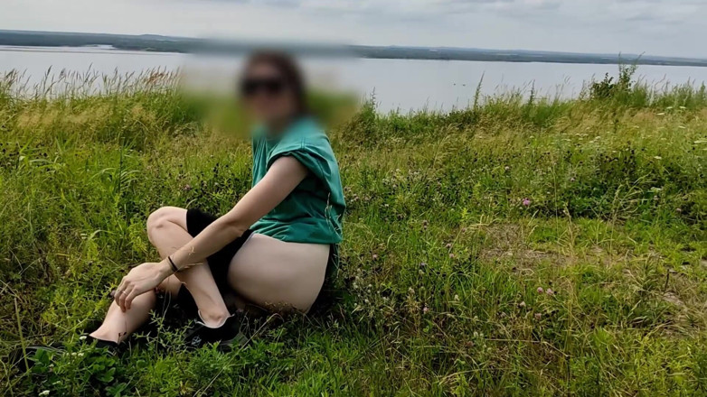 MissPopa: She Pulled Down Her Shorts and Showed Her Butt