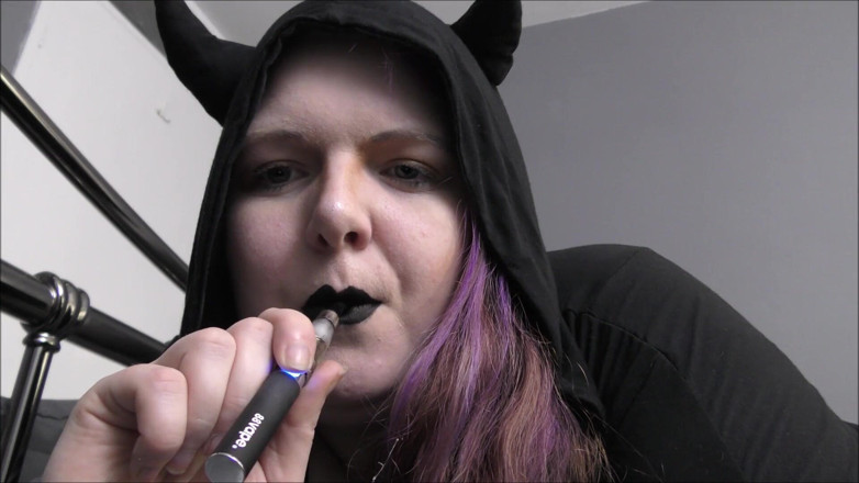 Mxtress Valleycat: Destined to Breathe My Smoke