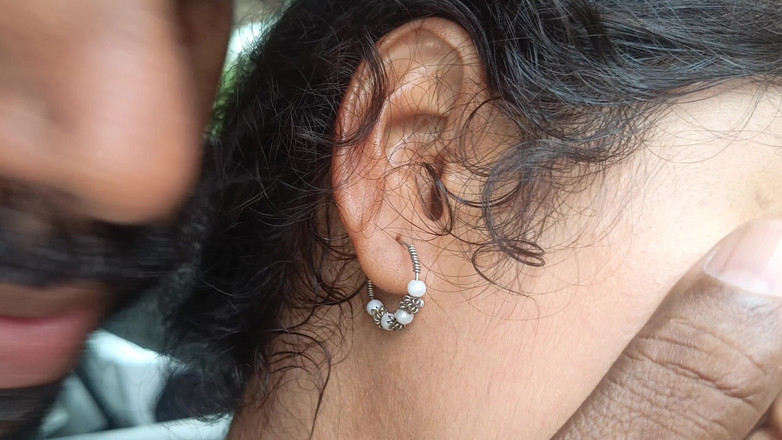 Pushpa studio: Autoromantik mit ehefrau einer freundin