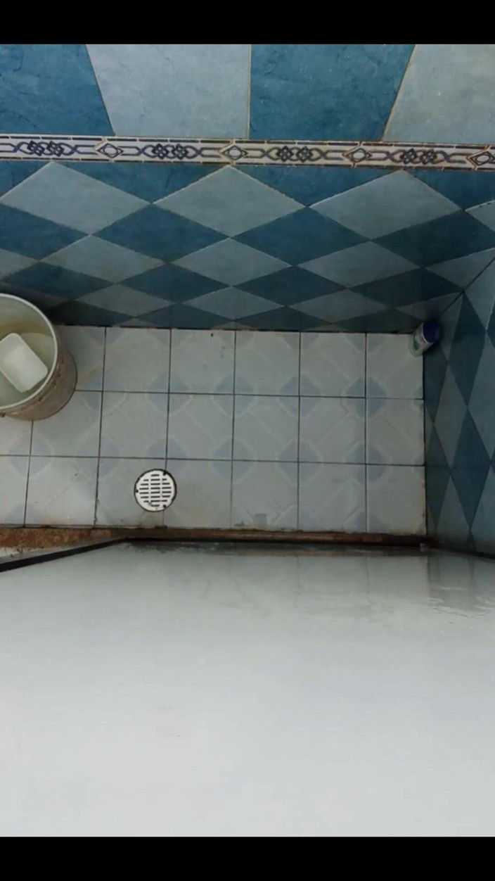 Karmicoxv: Puse mi teléfono celular en el baño de mi cuñada...
