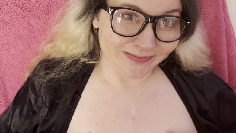 MissFFW: Geeky jebanie ssie i wanks kutas do ogromnej twarzy spust...