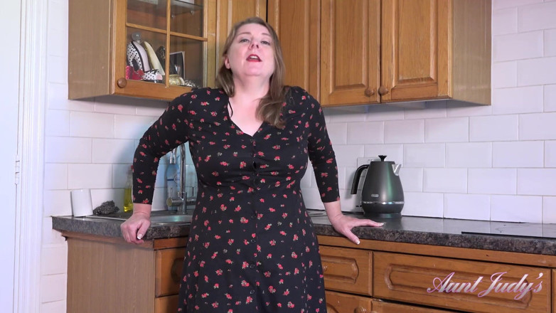Aunt Judy's: AuntJudys - Cookin' in the kitchen with 50yo busty BBW Rachel