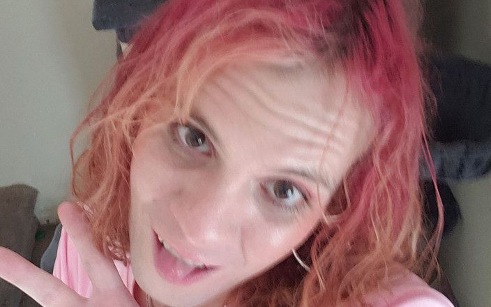 Brie Banx: Pelacur sebelum transisi ngentot dirinya sendiri