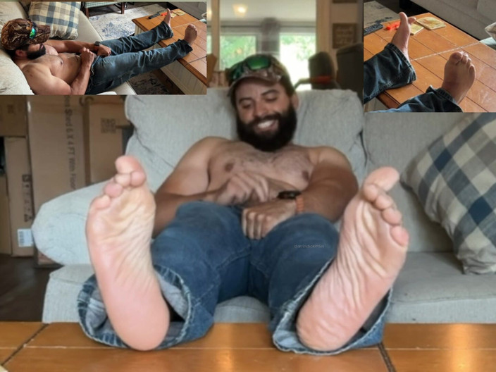 mascbeef95: Foot POV Bearded Muscle Bloke Squirts Cum on Himself