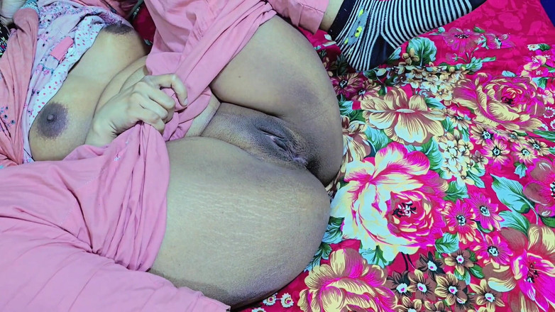 Faryal: Indiancă reală bhabi Devar- vorbe murdare hindi clare