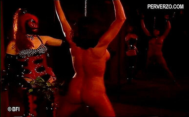 House of lords and mistresses in the spanking zone: Sesión de sm real con traviesas señorita